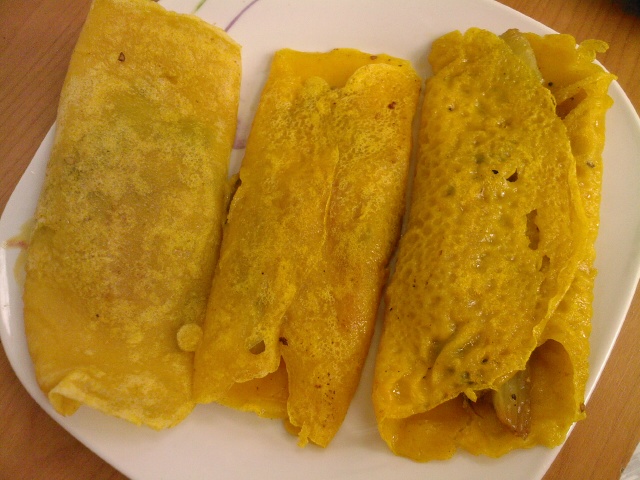 Crepes de ruibarbo e curcuma